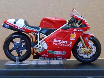 チャンピオンバイクコレクション：DUCATI 996の模型