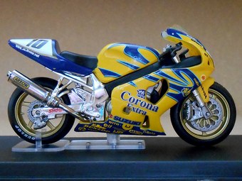 チャンピオンバイクコレクション：GSX-R750の模型
