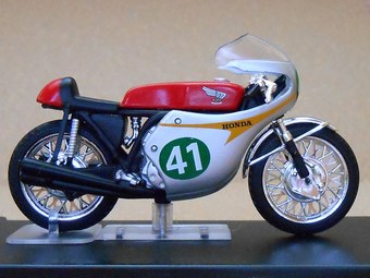 チャンピオンバイクコレクション：RC162の模型