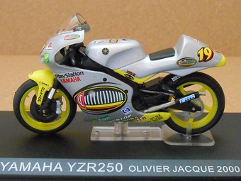 YAMAHA YZR250 OLIVIER JACQUE 2000