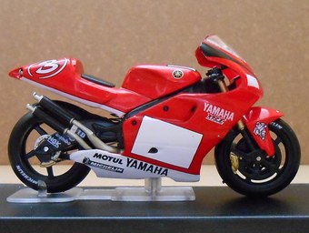チャンピオンバイクコレクション：YZR500の模型