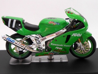 チャンピオンバイクコレクションZX-7RRの模型